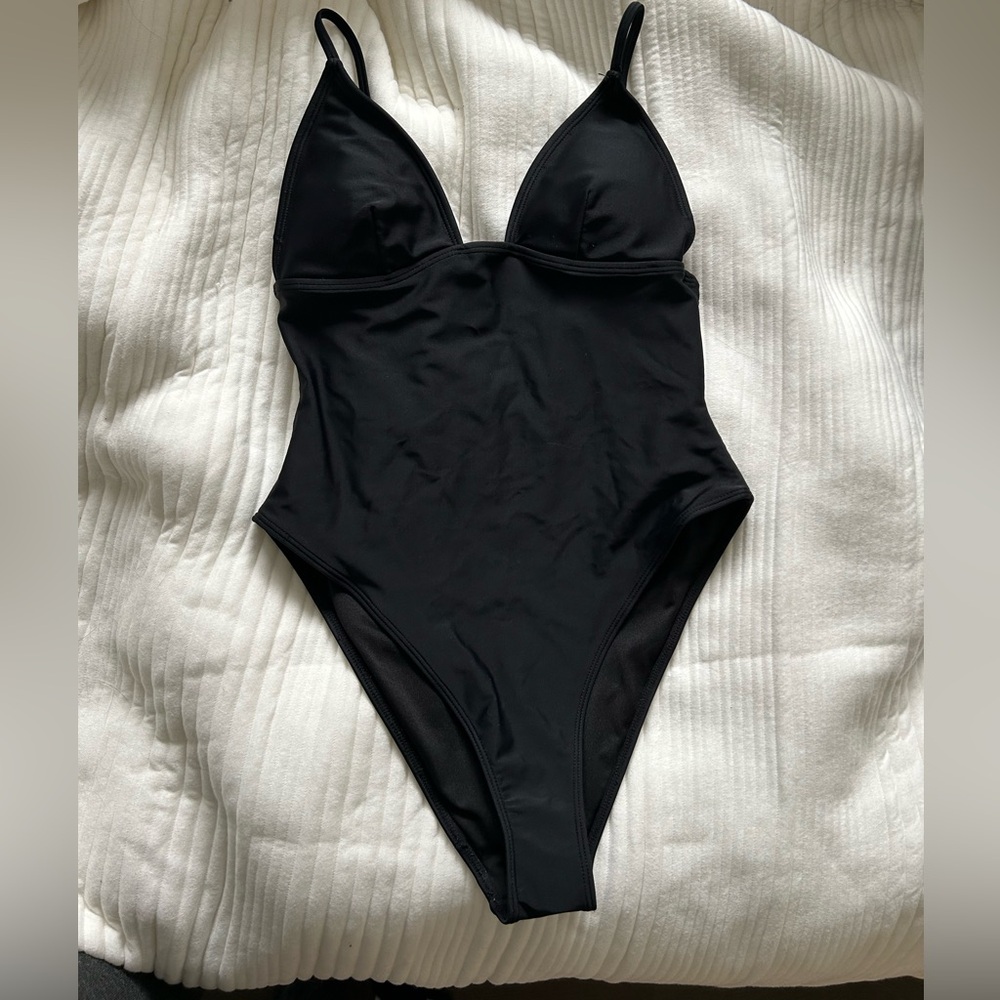 H&M one piece bathing suit